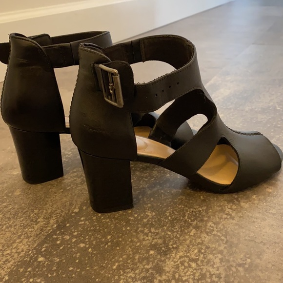 Clarks peep toe booties, black, conformtables! - Picture 4 of 4